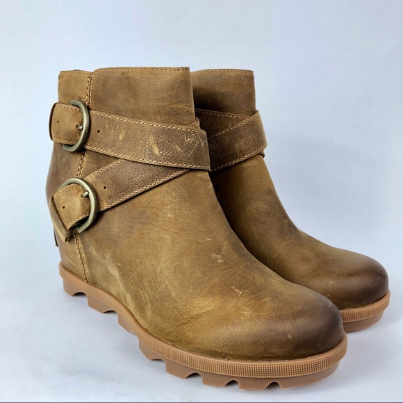 Arctic Wedge Ll Tan Buckle Boot 